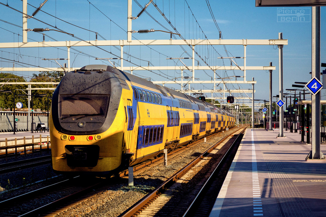 NS VIRM in Utrecht